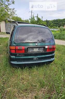 Минивэн Volkswagen Sharan 1997 в Черновцах