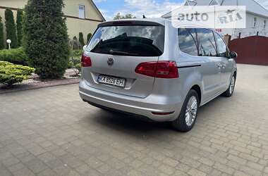 Минивэн Volkswagen Sharan 2015 в Житомире