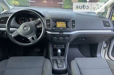 Минивэн Volkswagen Sharan 2015 в Житомире