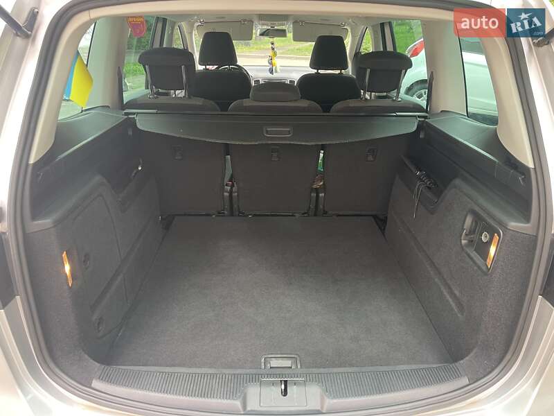 Мінівен Volkswagen Sharan 2011 в Києві