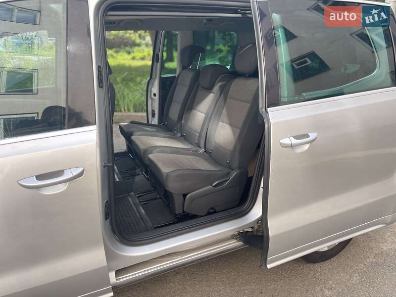 Мінівен Volkswagen Sharan 2011 в Києві