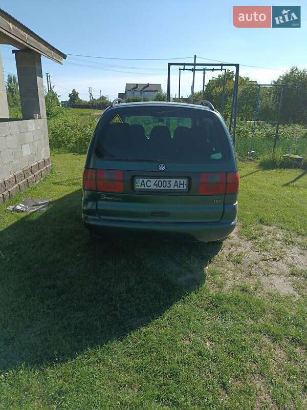 Мінівен Volkswagen Sharan 1998 в Ратному