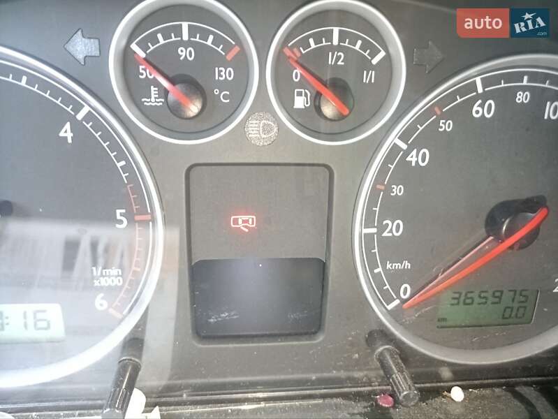 Минивэн Volkswagen Sharan 2000 в Яворове