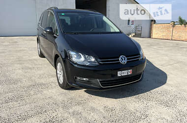 Минивэн Volkswagen Sharan 2016 в Луцке