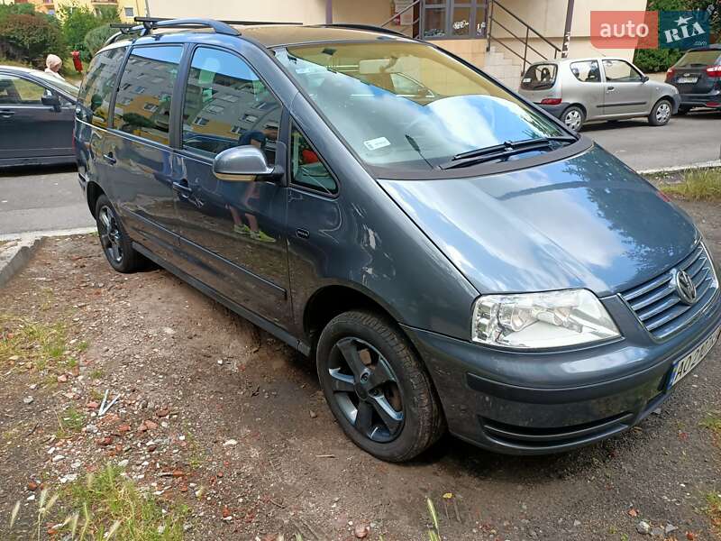 Минивэн Volkswagen Sharan 2007 в Ужгороде