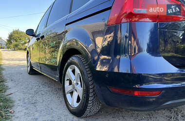Минивэн Volkswagen Sharan 2011 в 
