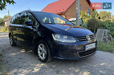 Минивэн Volkswagen Sharan 2011 в 