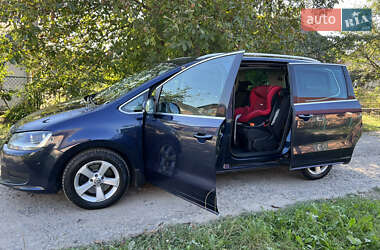 Минивэн Volkswagen Sharan 2011 в 