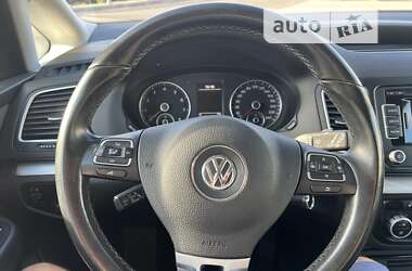 Минивэн Volkswagen Sharan 2015 в Киеве