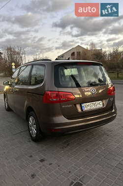 Мінівен Volkswagen Sharan 2010 в Звягелі