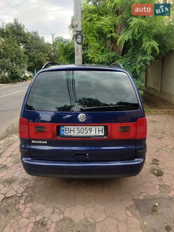 Минивэн Volkswagen Sharan 2001 в Одессе