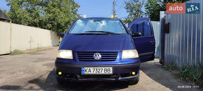 Мінівен Volkswagen Sharan 2000 в Києві