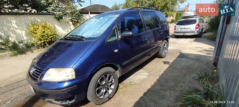 Мінівен Volkswagen Sharan 2000 в Києві