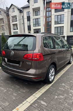 Минивэн Volkswagen Sharan 2011 в Черновцах