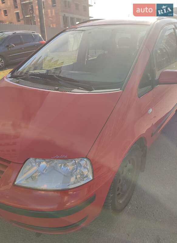 Мінівен Volkswagen Sharan 2001 в Івано-Франківську