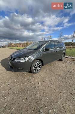 Минивэн Volkswagen Sharan 2019 в Киеве