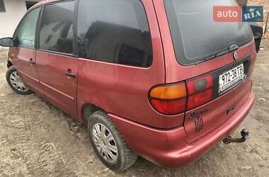 Минивэн Volkswagen Sharan 2001 в Каменке-Бугской