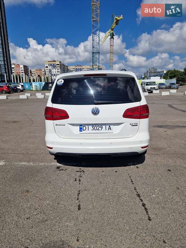 Минивэн Volkswagen Sharan 2011 в Львове