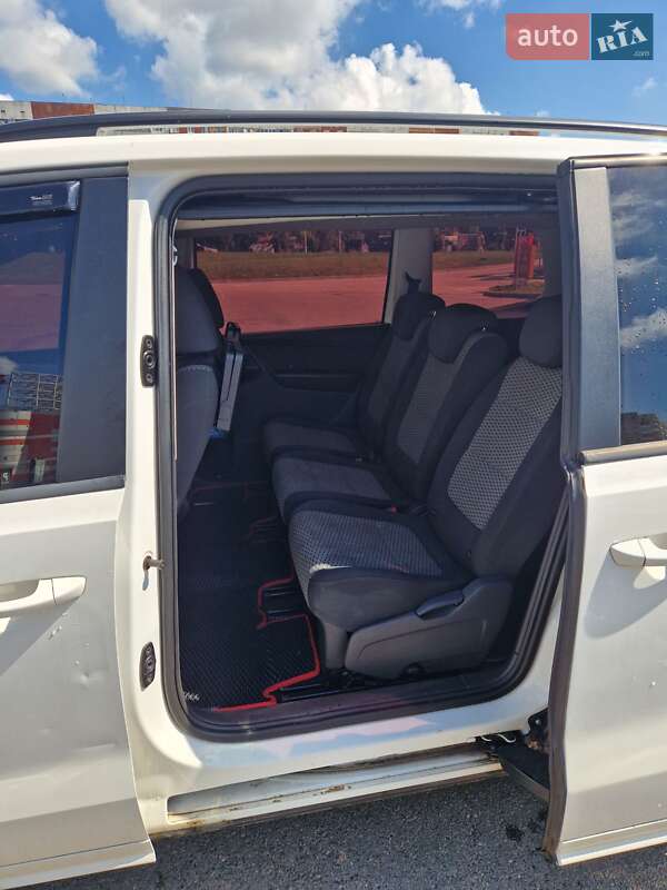 Минивэн Volkswagen Sharan 2011 в Львове