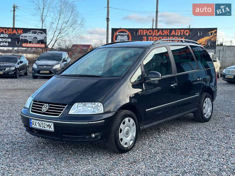 Минивэн Volkswagen Sharan 2010 в Песочине