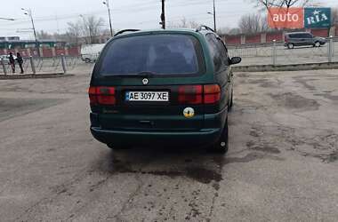 Минивэн Volkswagen Sharan 1997 в Днепре