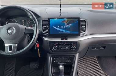 Минивэн Volkswagen Sharan 2012 в 
