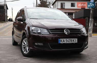 Мінівен Volkswagen Sharan 2015 в Києві