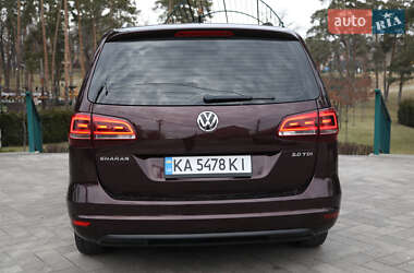 Мінівен Volkswagen Sharan 2015 в Києві