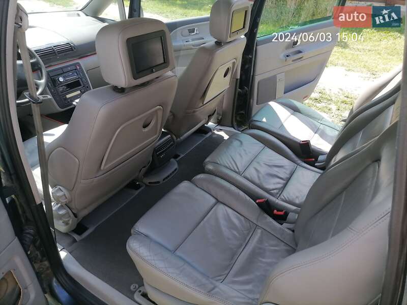 Мінівен Volkswagen Sharan 2004 в Дубні