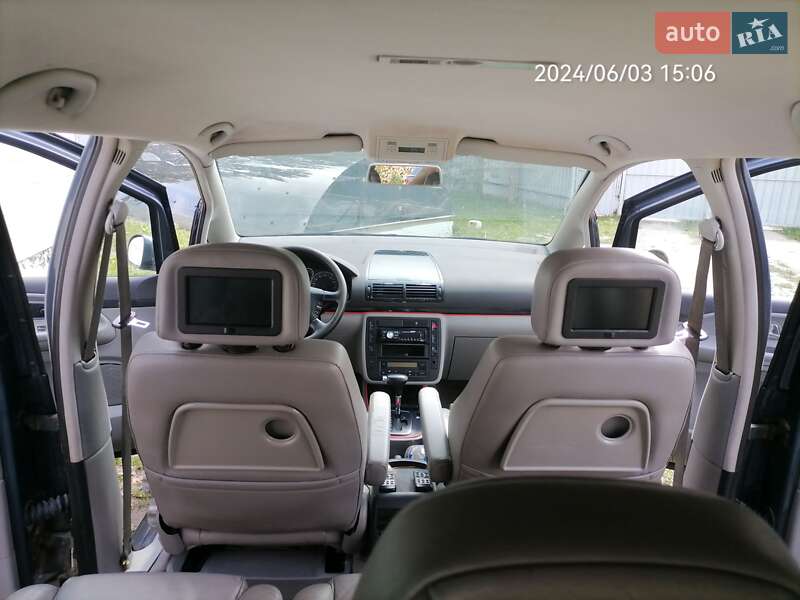 Мінівен Volkswagen Sharan 2004 в Дубні