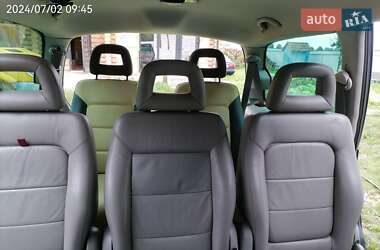 Минивэн Volkswagen Sharan 2004 в 