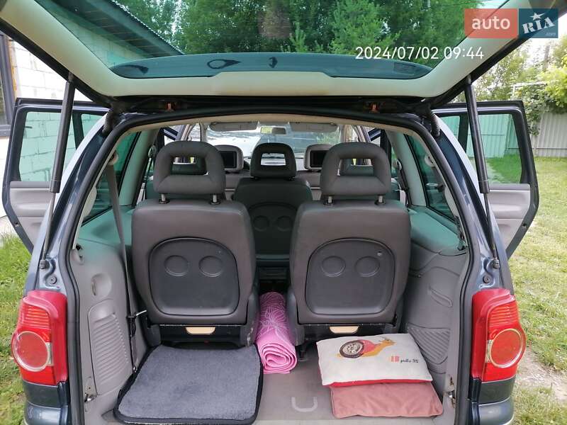 Мінівен Volkswagen Sharan 2004 в Дубні