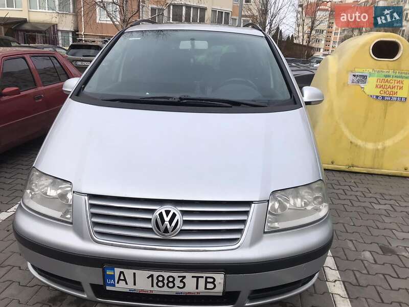 Минивэн Volkswagen Sharan 2005 в Киеве