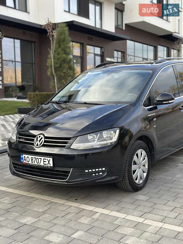 Минивэн Volkswagen Sharan 2011 в Тячеве