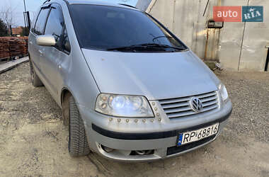 Минивэн Volkswagen Sharan 2002 в Черновцах