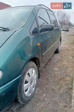 Минивэн Volkswagen Sharan 1996 в Луцке