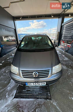 Мінівен Volkswagen Sharan 2006 в Новояворівську