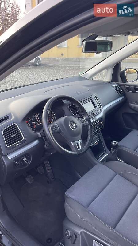 Минивэн Volkswagen Sharan 2011 в Луцке