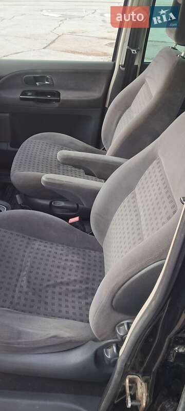 Минивэн Volkswagen Sharan 2003 в Запорожье