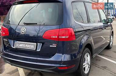 Минивэн Volkswagen Sharan 2015 в Киеве