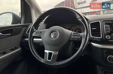 Минивэн Volkswagen Sharan 2015 в Киеве