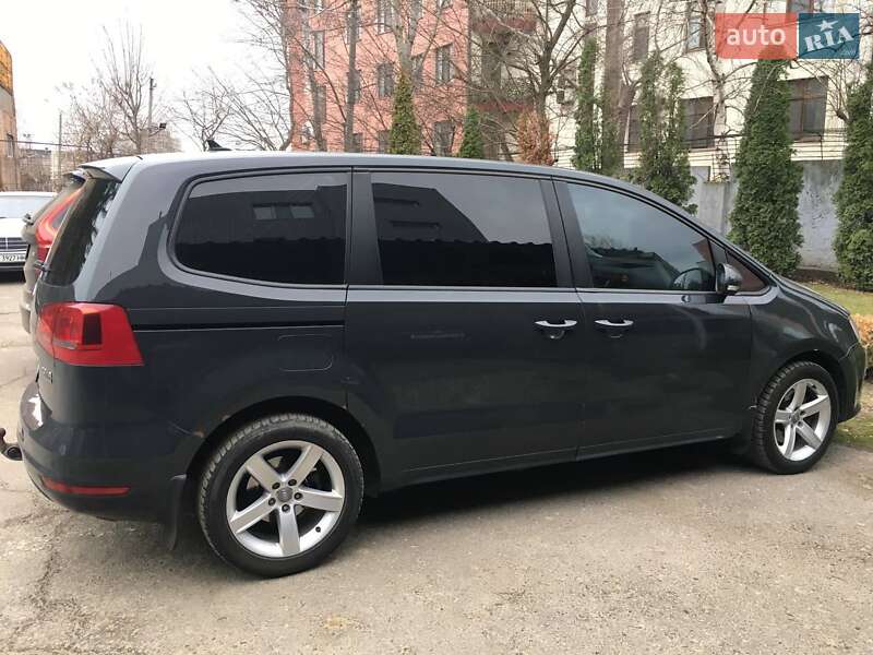 Мінівен Volkswagen Sharan 2010 в Харкові