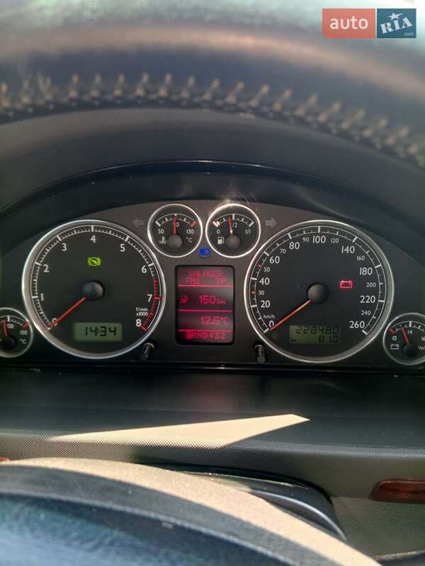 Минивэн Volkswagen Sharan 2005 в Житомире