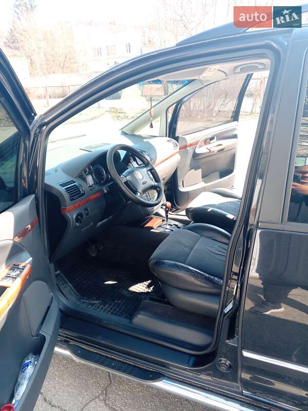 Минивэн Volkswagen Sharan 2005 в Житомире