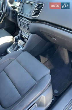 Минивэн Volkswagen Sharan 2018 в 