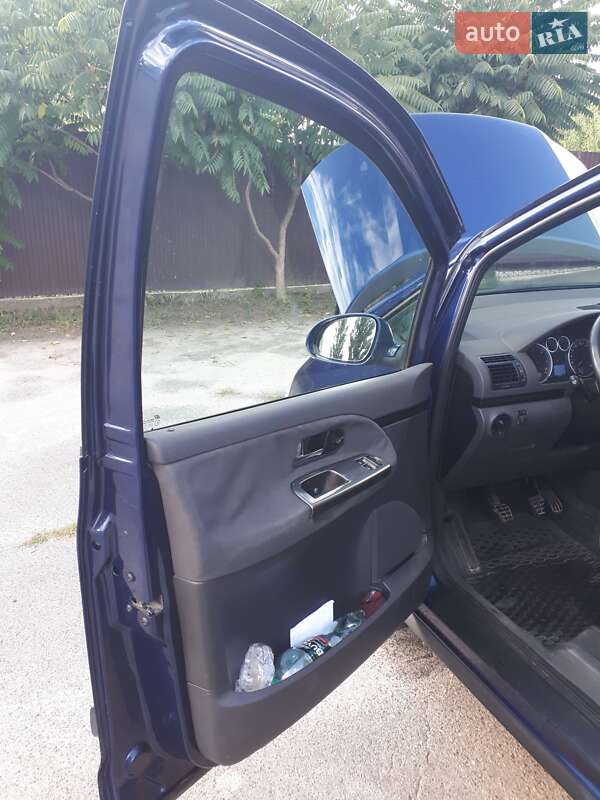 Минивэн Volkswagen Sharan 2004 в Киеве