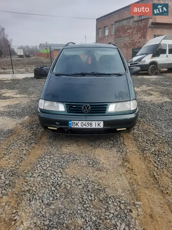 Минивэн Volkswagen Sharan 1998 в 