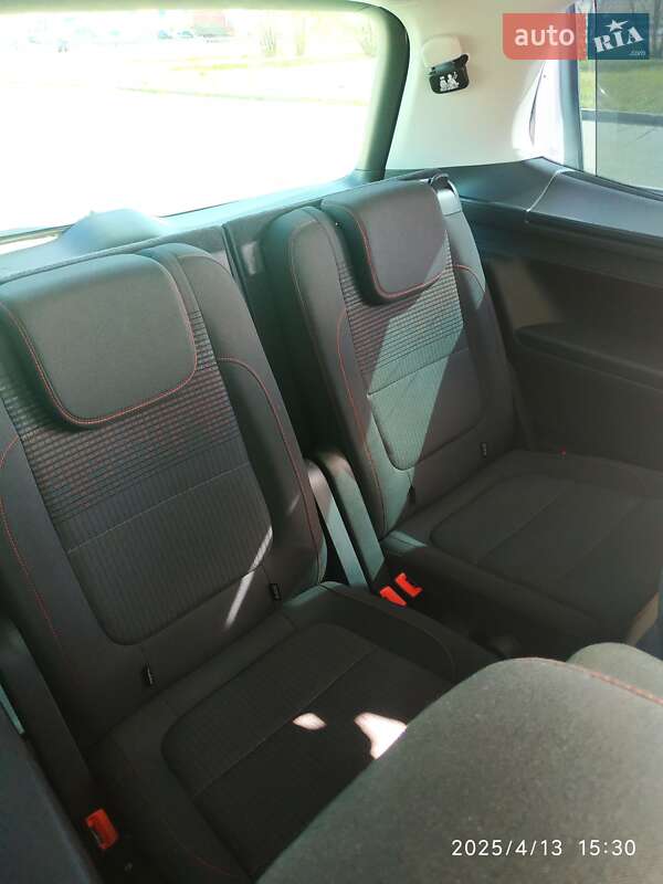 Мінівен Volkswagen Sharan 2017 в Києві