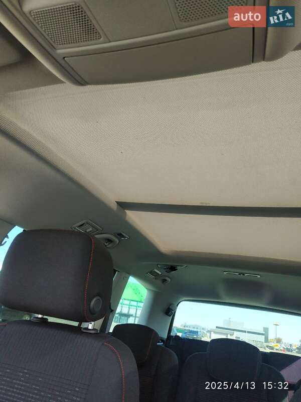 Мінівен Volkswagen Sharan 2017 в Києві