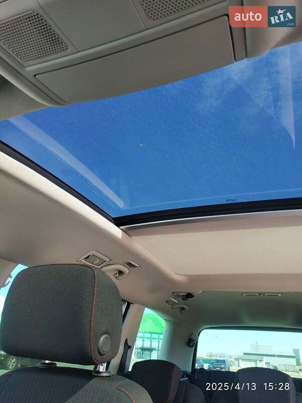 Мінівен Volkswagen Sharan 2017 в Києві